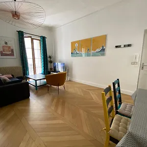  Appartement Superbe T2 Haussmannien Au Coeur De